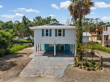 WEEKI WACHEE FL Home