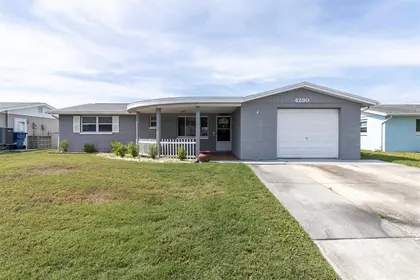 HOLIDAY FL Home