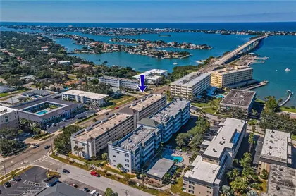 BELLEAIR BLUFFS FL Home