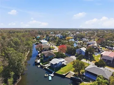 WEEKI WACHEE FL Home