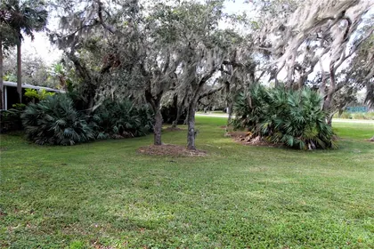 OAK HILL FL Property
