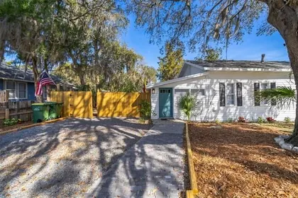 LEESBURG FL Home