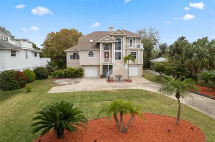 HOLIDAY FL Home
