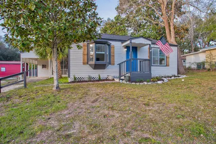 Valparaiso FL Home