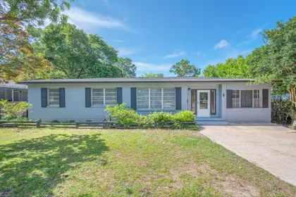 Valparaiso FL Home