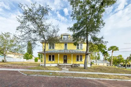 TARPON SPRINGS FL Home