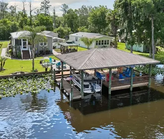 SATSUMA FL Home