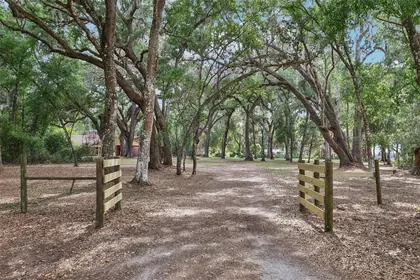BUSHNELL FL Home