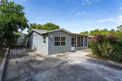 LAKE ALFRED FL Home
