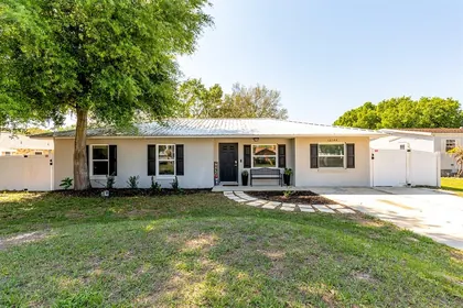 LEESBURG FL Home