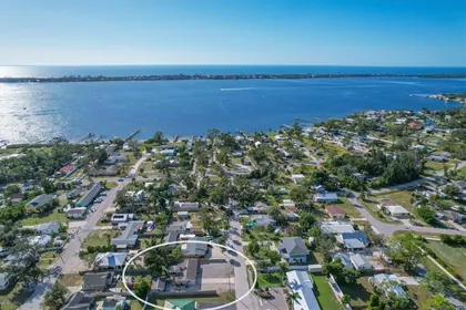 ENGLEWOOD FL Home