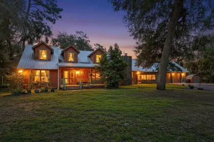 DOVER FL Home