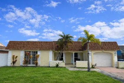 HOLIDAY FL Home