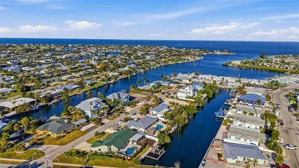 HOLMES BEACH FL Home