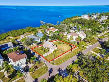 CRYSTAL BEACH FL Property