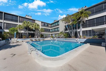 BELLEAIR BLUFFS FL Home