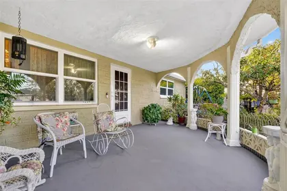 HOLIDAY FL Home