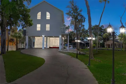 WEEKI WACHEE FL Home