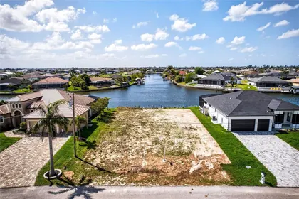 CAPE CORAL FL Property