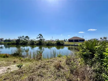 CAPE CORAL FL Property