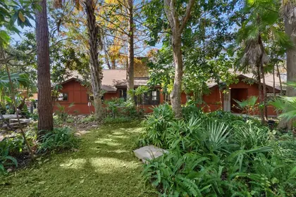 CENTER HILL FL Home