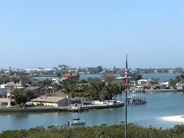 BELLEAIR BLUFFS FL Home