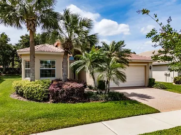 WIMAUMA FL Home
