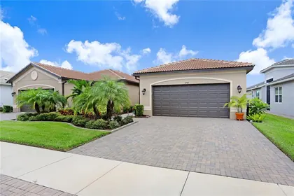 WIMAUMA FL Home