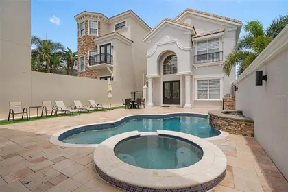 REUNION FL Home