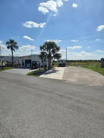 BOWLING GREEN FL Property