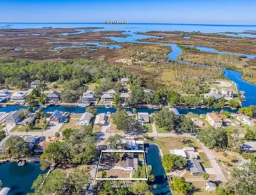 WEEKI WACHEE FL Home