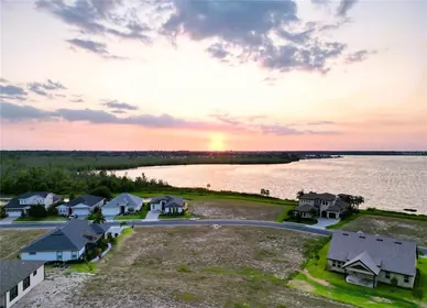 AUBURNDALE FL Property