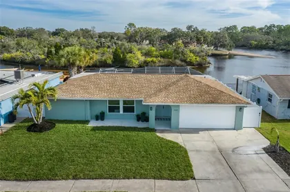 HOLIDAY FL Home