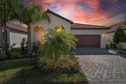 WIMAUMA FL Home