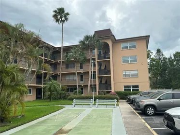 BELLEAIR BLUFFS FL Home