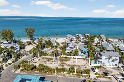 ANNA MARIA FL Property