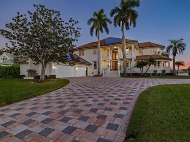 BELLEAIR FL Home