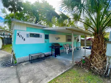 DE LEON SPRINGS FL Home