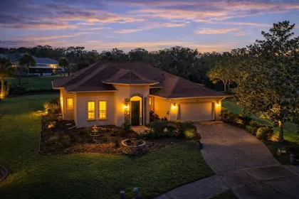 LADY LAKE FL Home