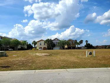 REUNION FL Property