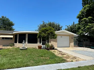 HOLIDAY FL Home