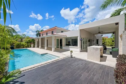 DORADO PR Home