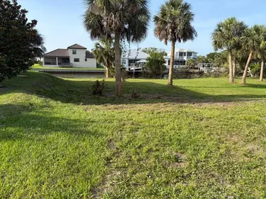 FLAGLER BEACH FL Property