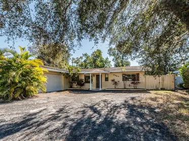BELLEAIR BLUFFS FL Home