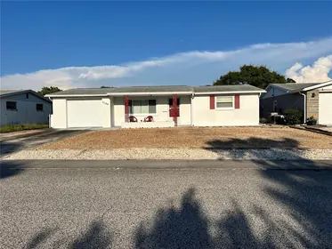 HOLIDAY FL Home