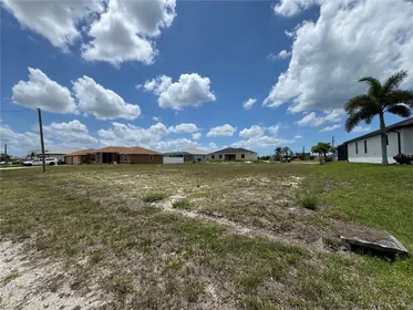 CAPE CORAL FL Property