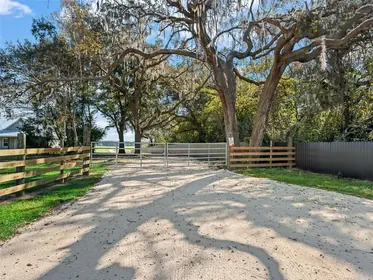 BUSHNELL FL Property