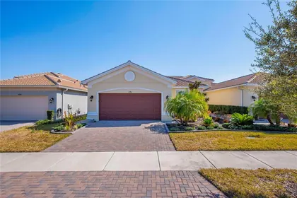 WIMAUMA FL Home