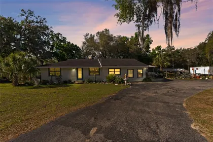 LADY LAKE FL Home