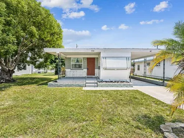 HOLIDAY FL Home